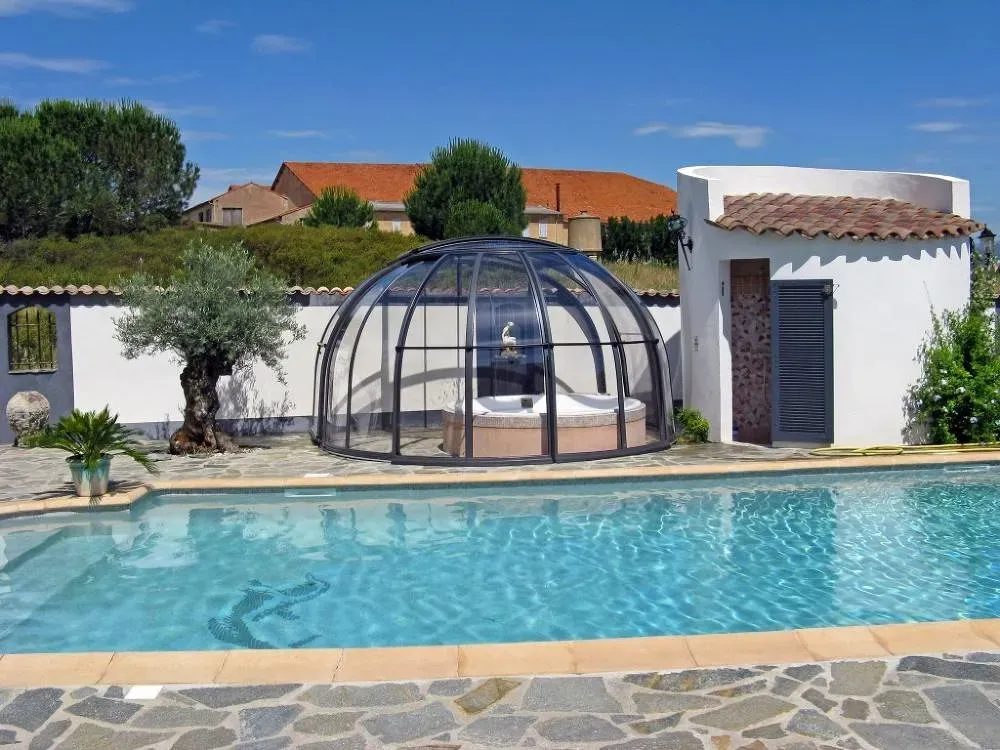 Protection piscine design à Ternay