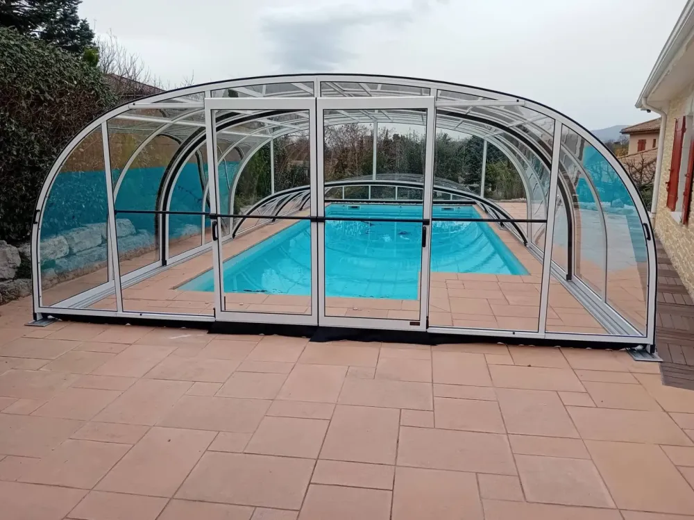 Abri de piscine