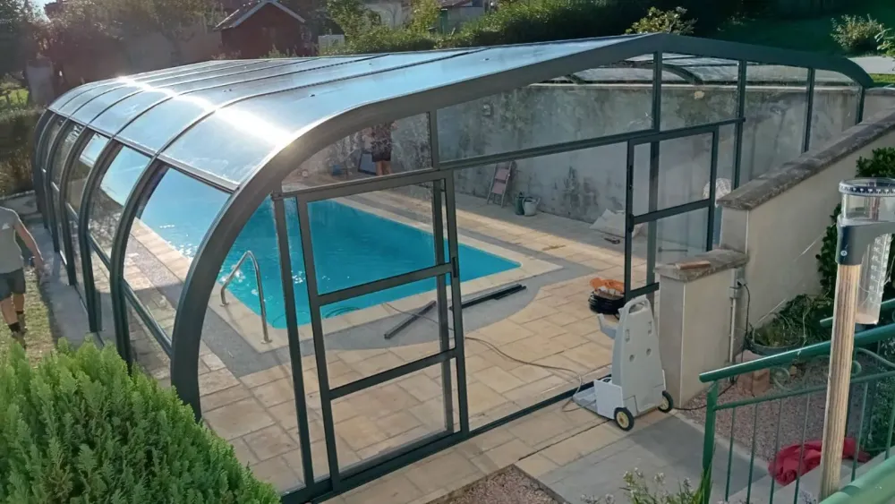 Piscine abris