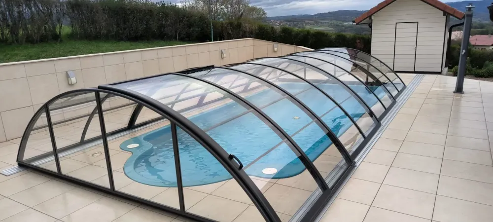 10 Abris de piscine mi-haut  (17)